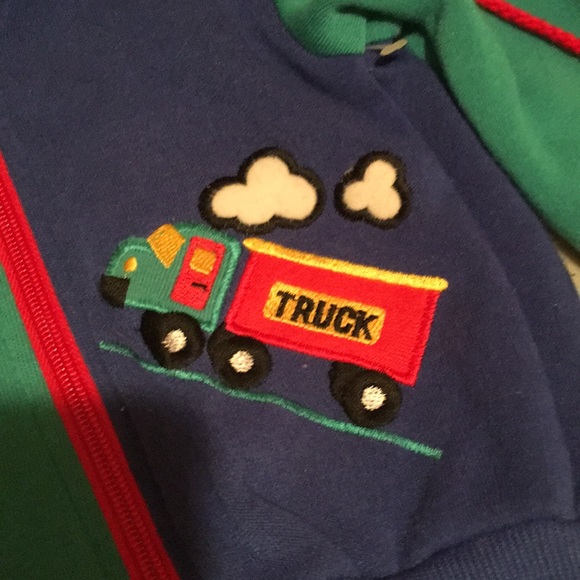 NWOT ZIP UP HOODED SWEATSHIRT SIZE 24 MOS - Picture 3 of 4